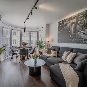  Apartament New Large Modern - Center - 60m2 - Lift - Parking